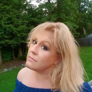 Meet your Posher, Christy